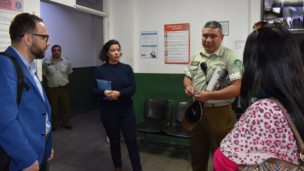 CPT visita unidades policiales de Iquique para supervisar condiciones en que se mantienen detenidas personas por ingesta de ovoides